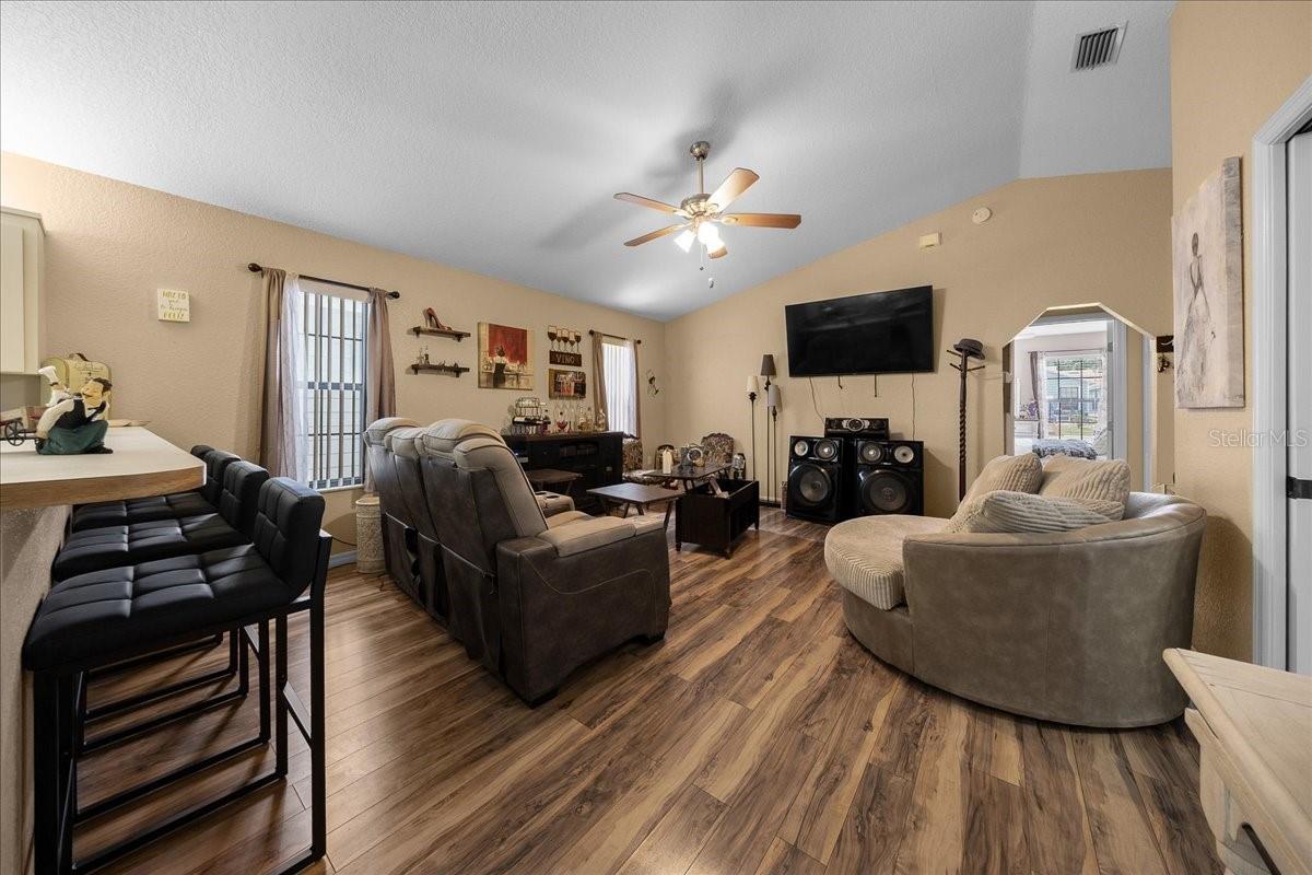 ETHANS GLEN - Residential