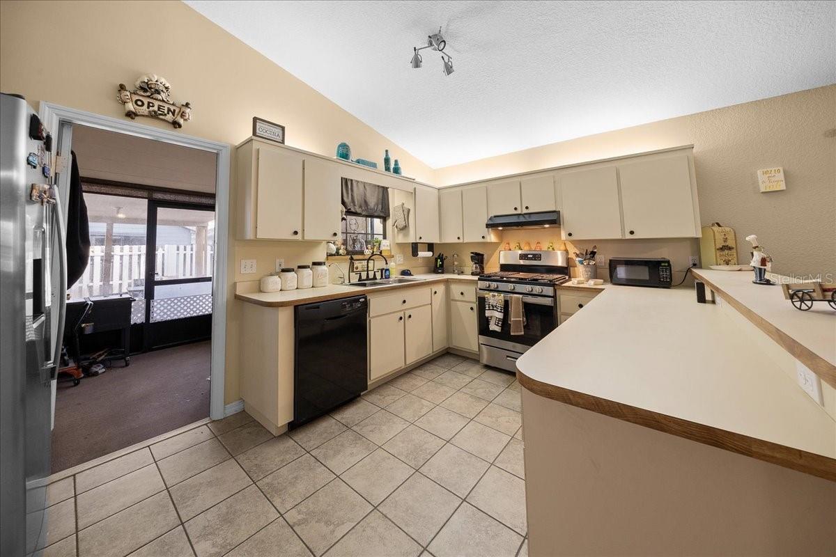 ETHANS GLEN - Residential