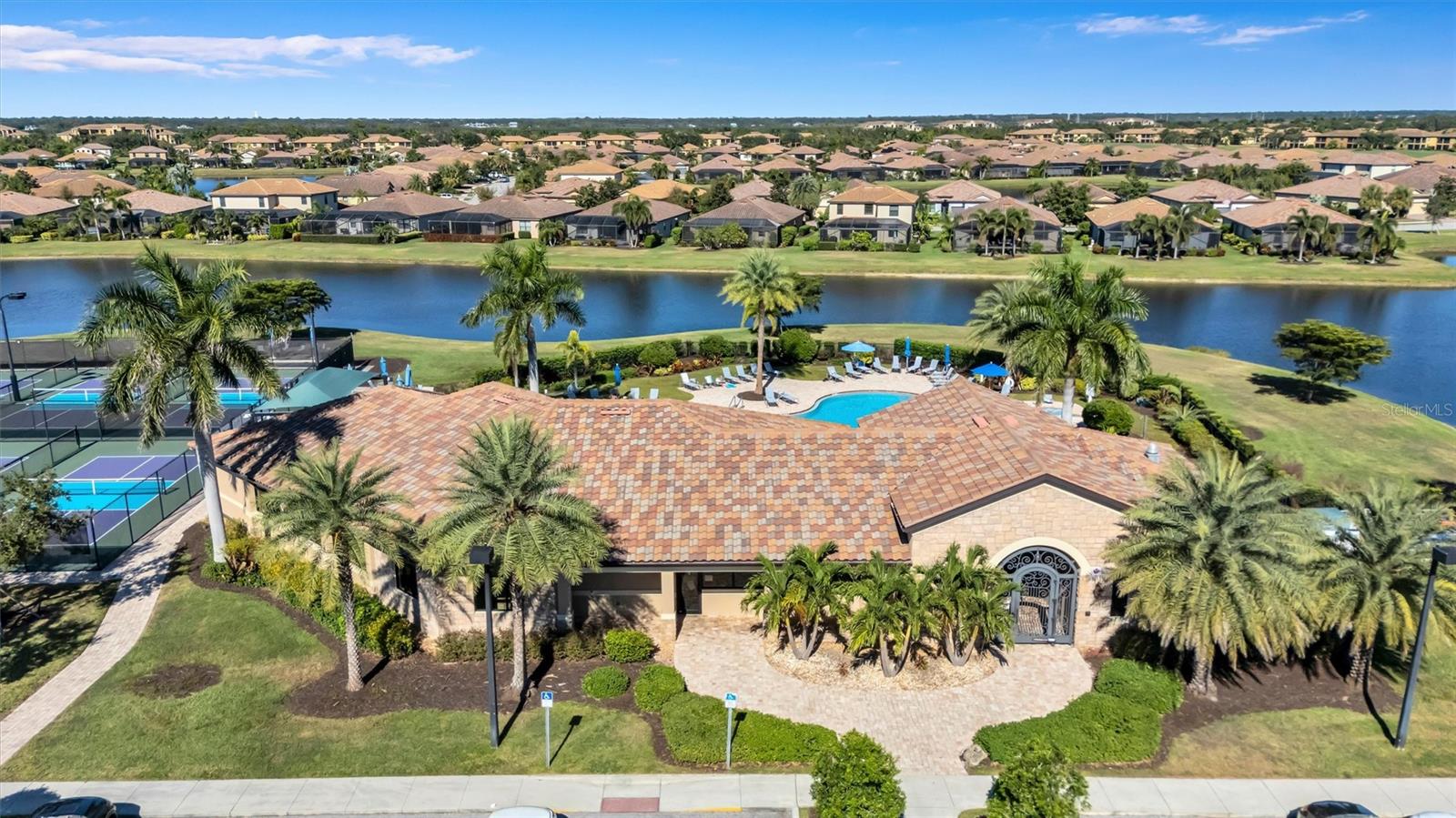 RIVER STRAND GRAND ESTUARY IV AT RIVER STRAND - Residential