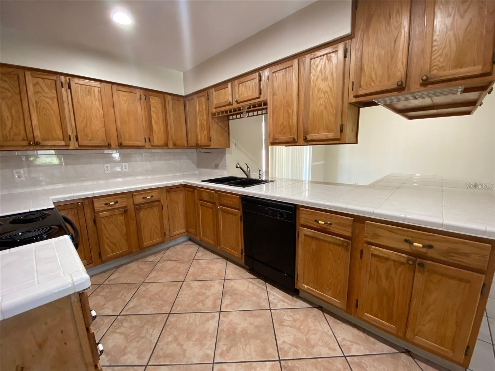 308 S SHADOW BAY DRIVE