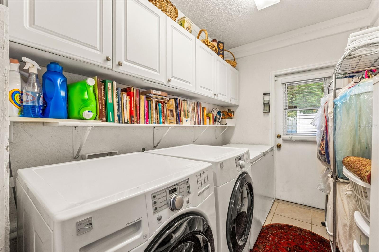 AMBER WOODS PH III - Residential