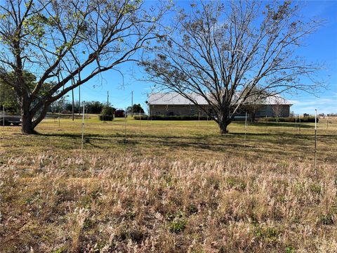 A home in LAKE ALFRED