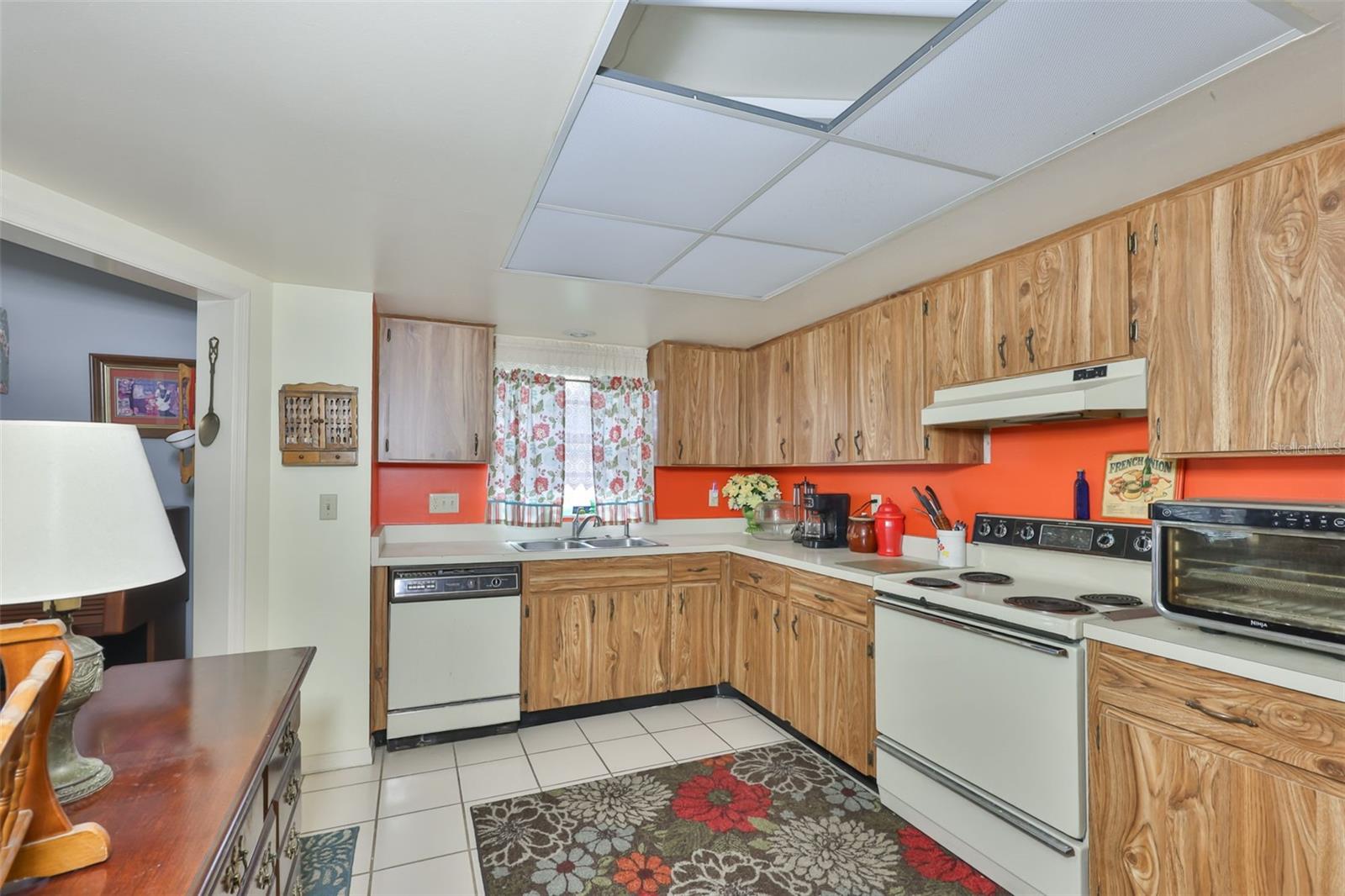 HIGHGATE IV CONDO - Residential