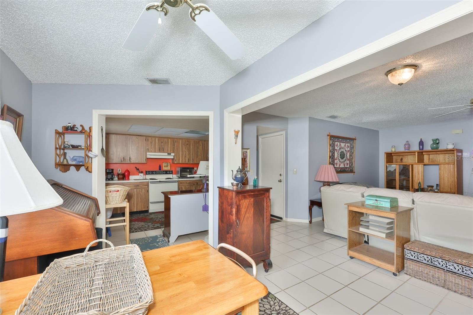 HIGHGATE IV CONDO - Residential