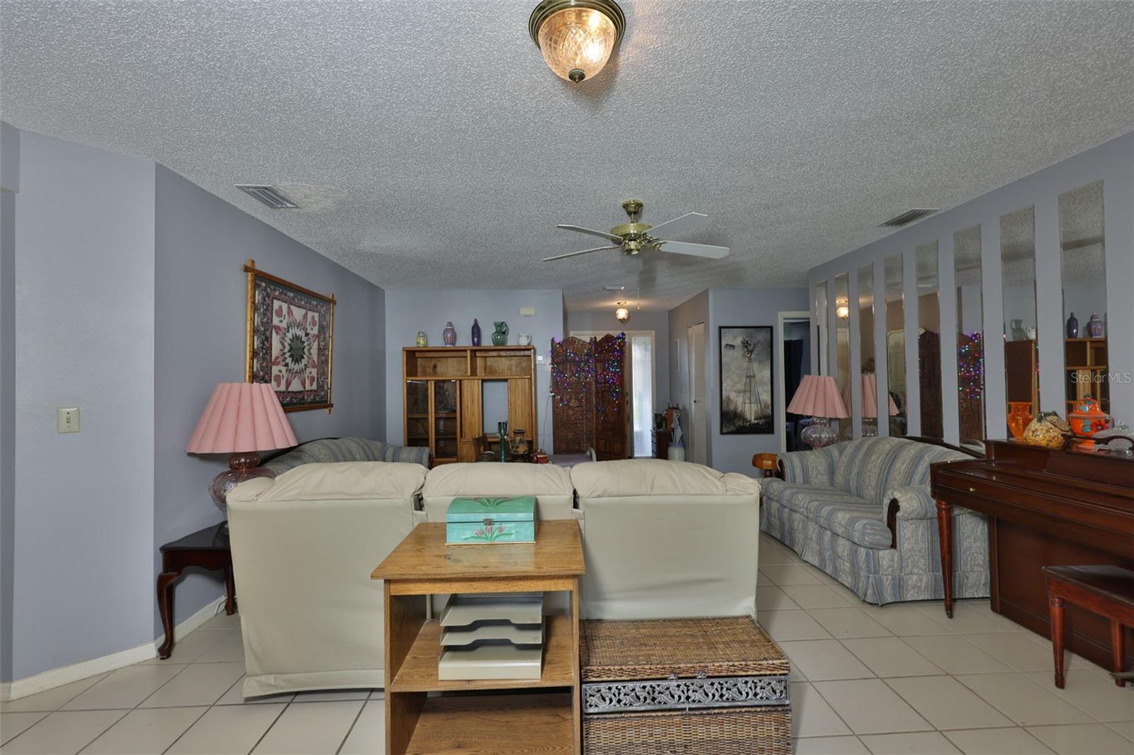 HIGHGATE IV CONDO - Residential