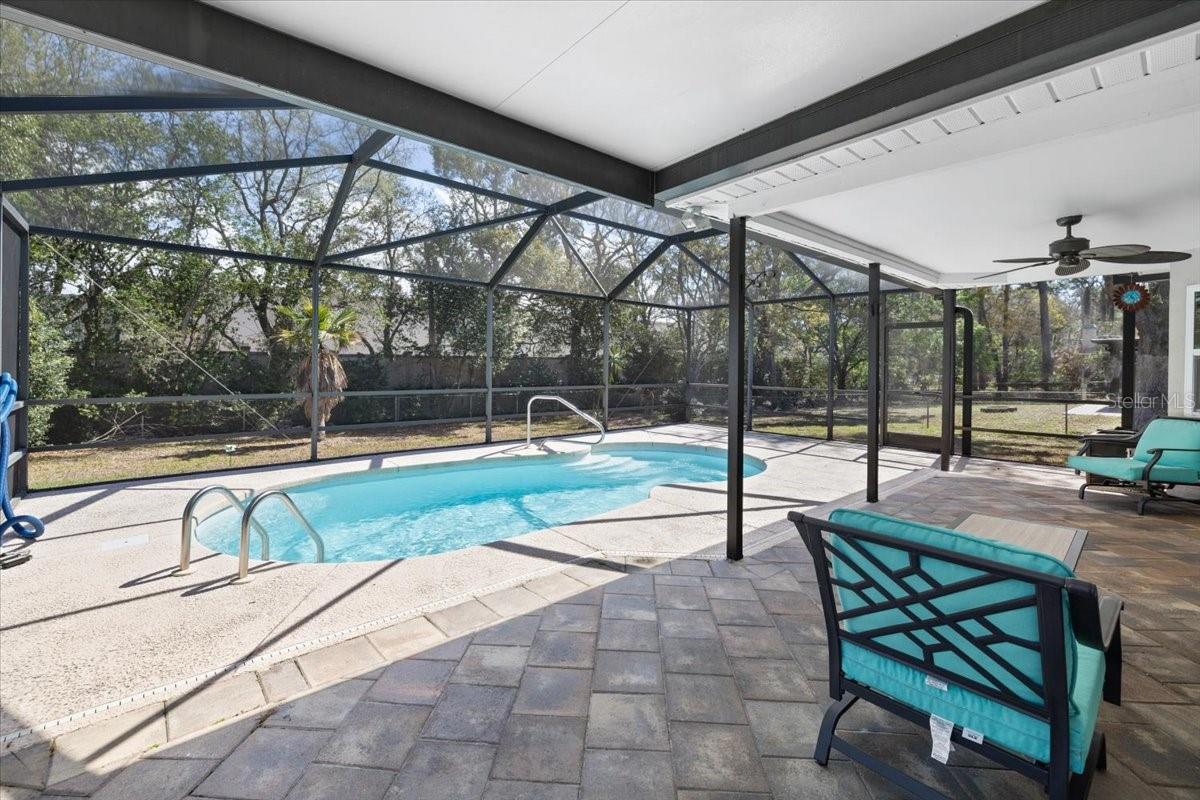 REGENCY OAKS - Residential