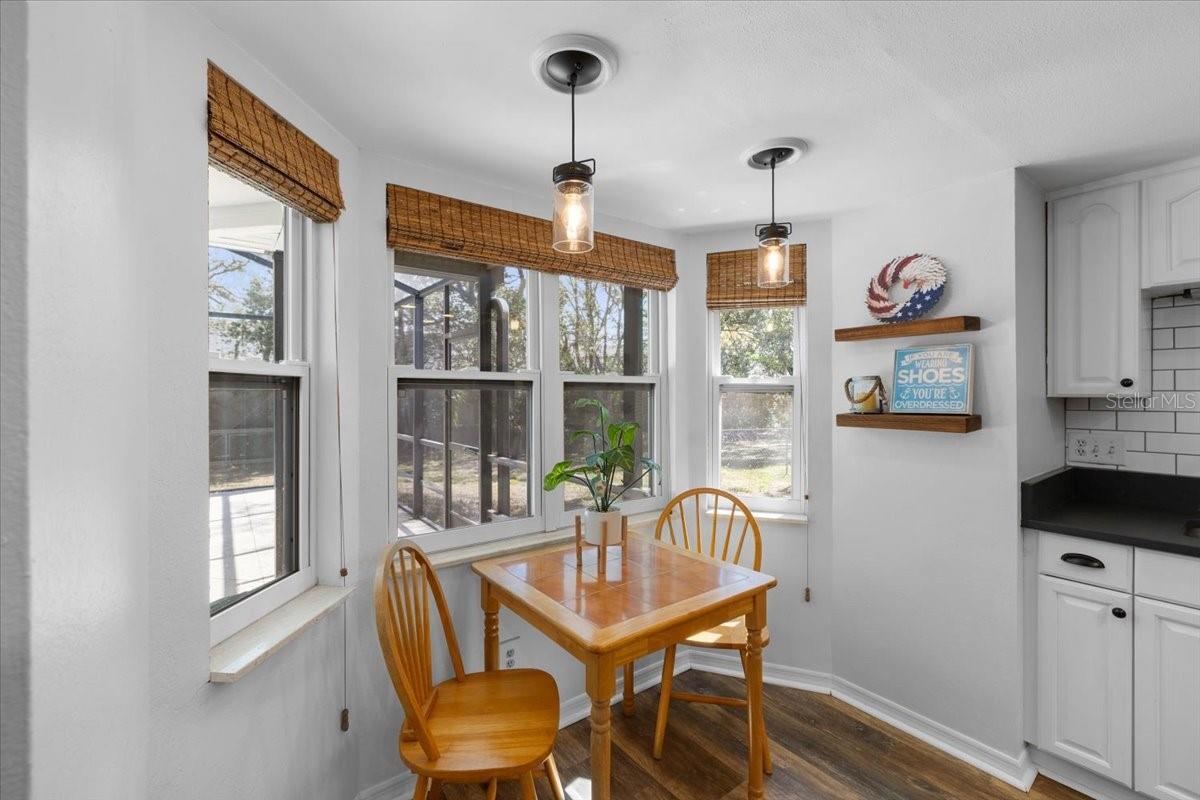 REGENCY OAKS - Residential