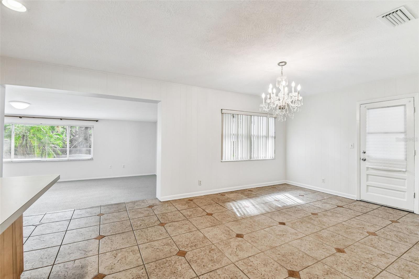 SUNSET PARK - Residential Lease