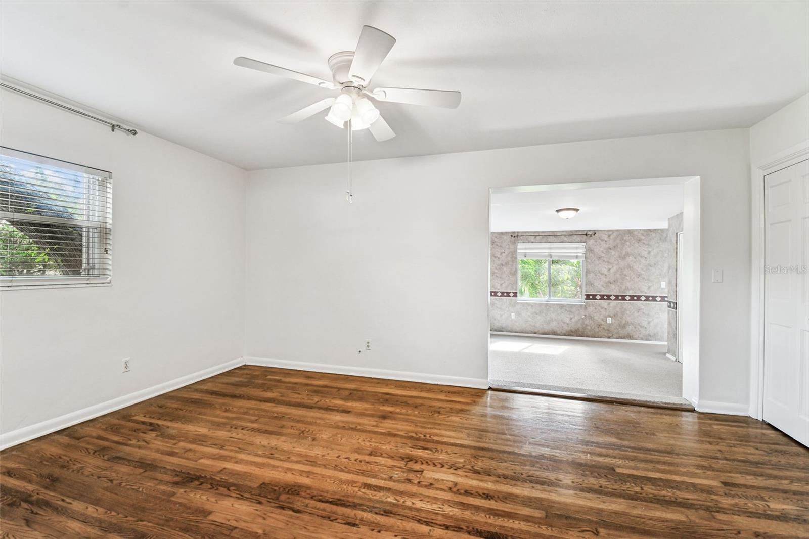 SUNSET PARK - Residential Lease