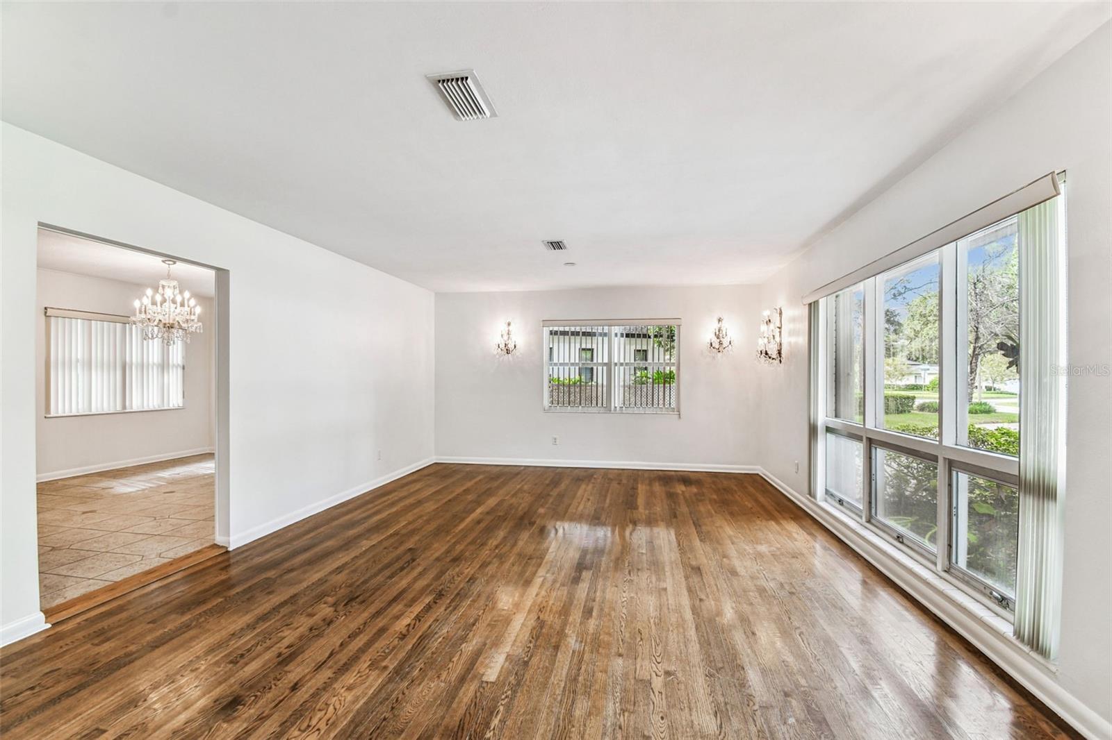 SUNSET PARK - Residential Lease