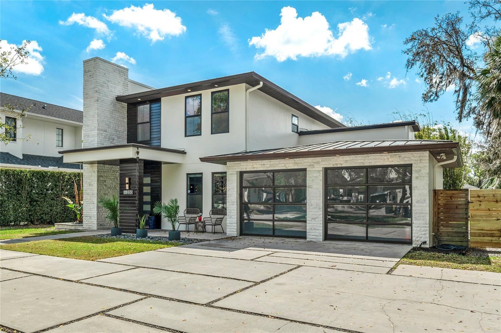 230 E ROCKWOOD WAY