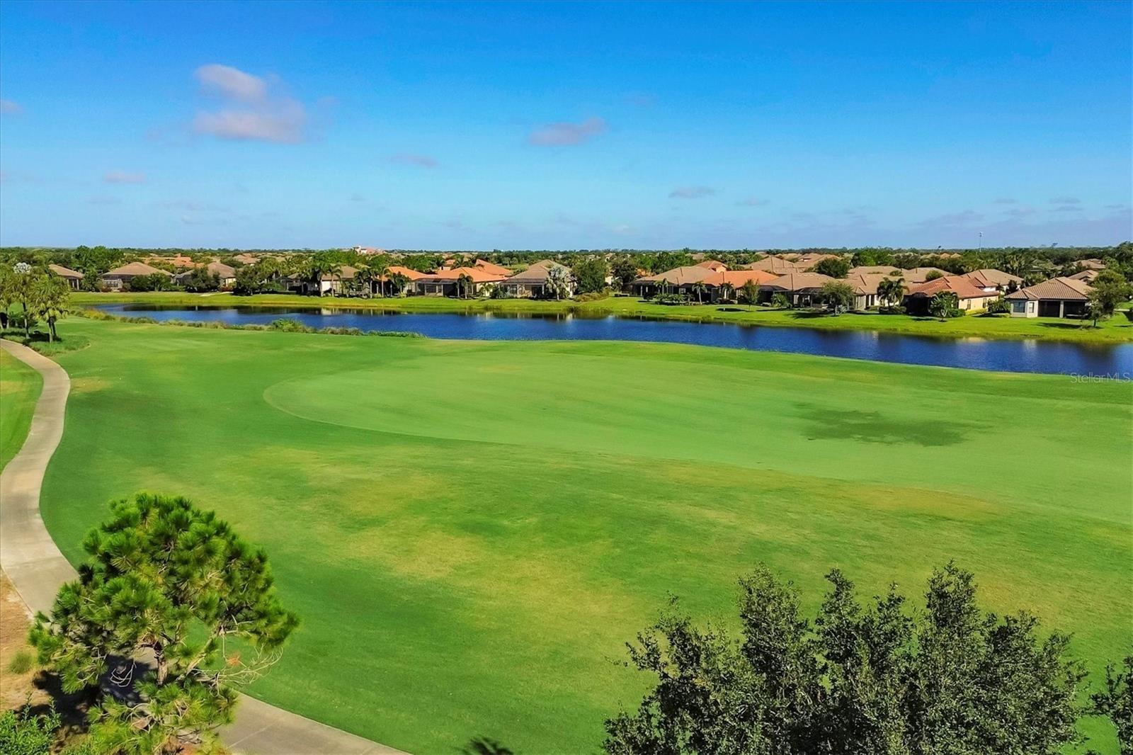 BACCIANO I/ESPLANADE LAKEWOOD - Residential Lease