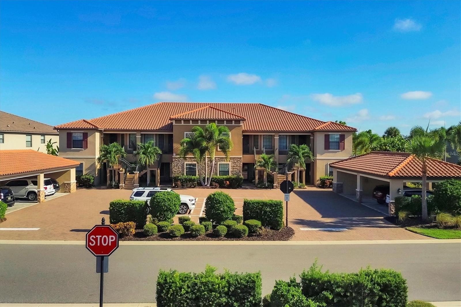 BACCIANO I/ESPLANADE LAKEWOOD - Residential Lease