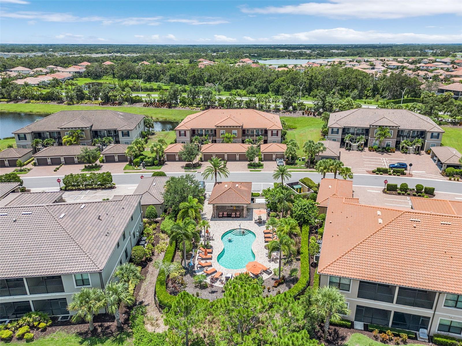 BACCIANO I/ESPLANADE LAKEWOOD - Residential Lease
