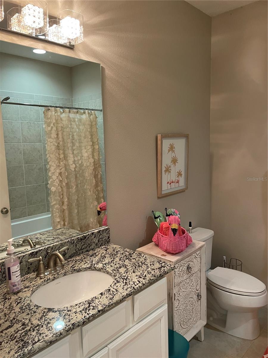 BACCIANO I/ESPLANADE LAKEWOOD - Residential Lease