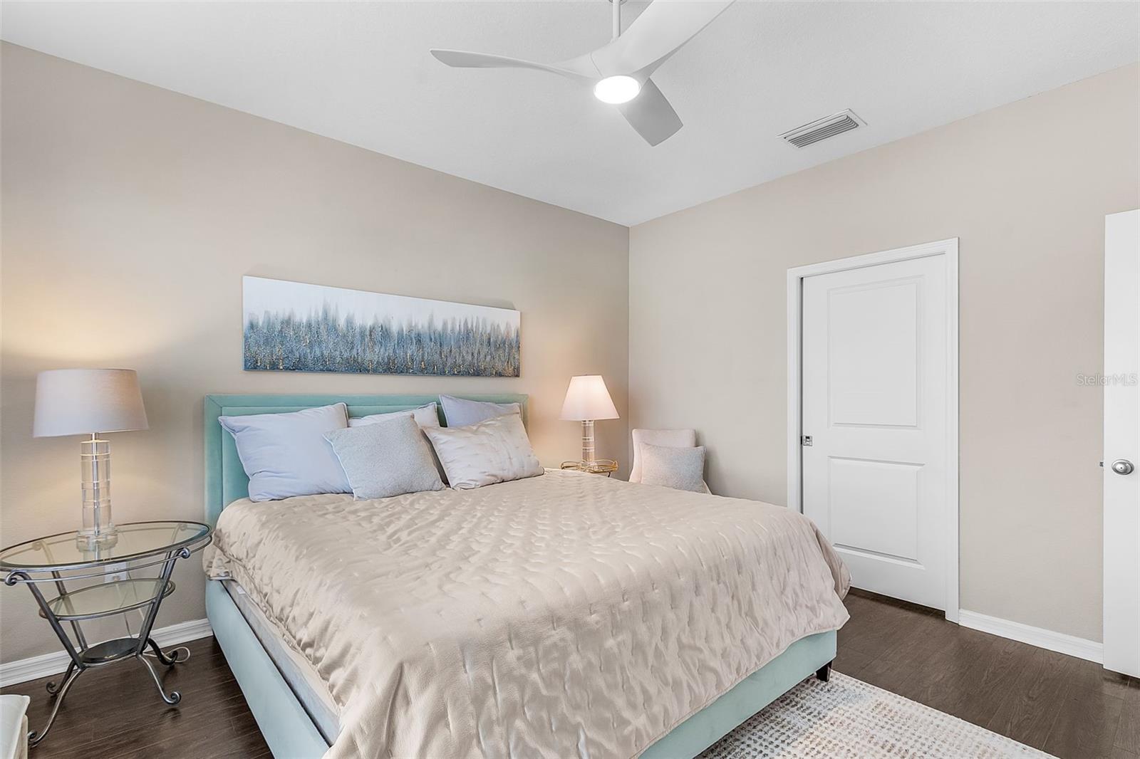 BACCIANO I/ESPLANADE LAKEWOOD - Residential Lease