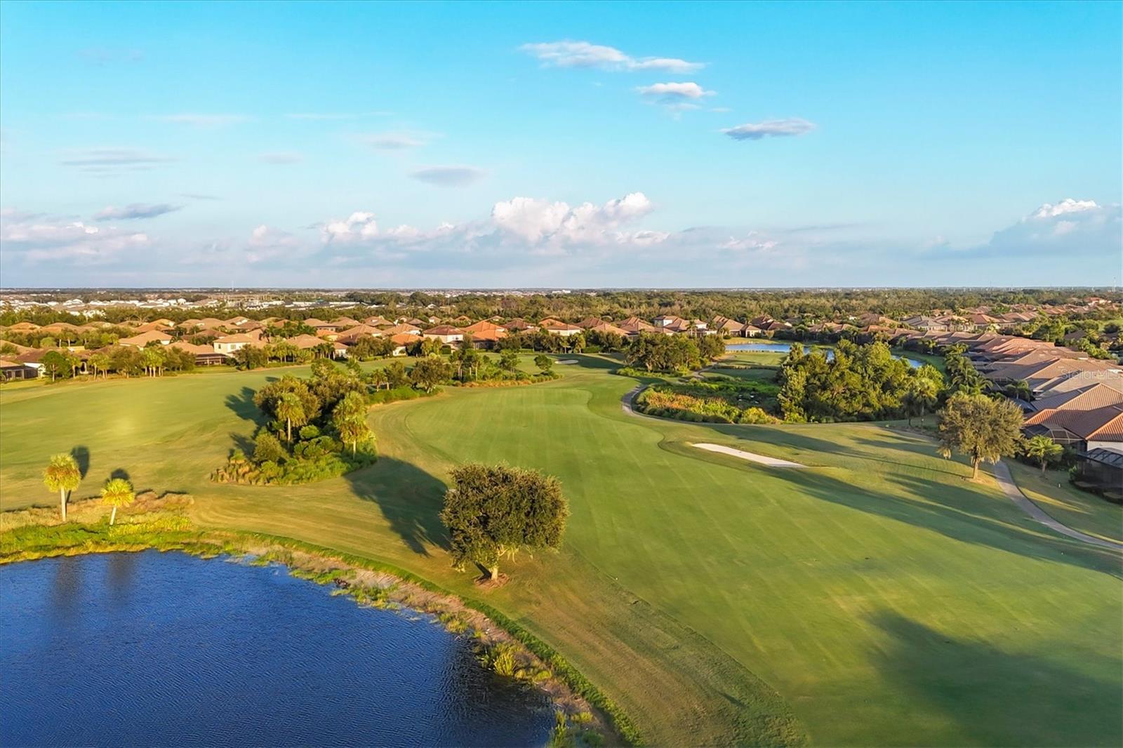 BACCIANO I/ESPLANADE LAKEWOOD - Residential Lease