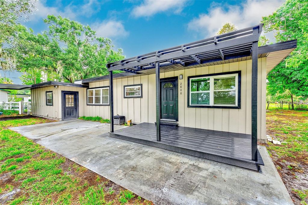 Photo of 2808 Blount Road, Dover, FL 33527 (MLS # TB8411745)