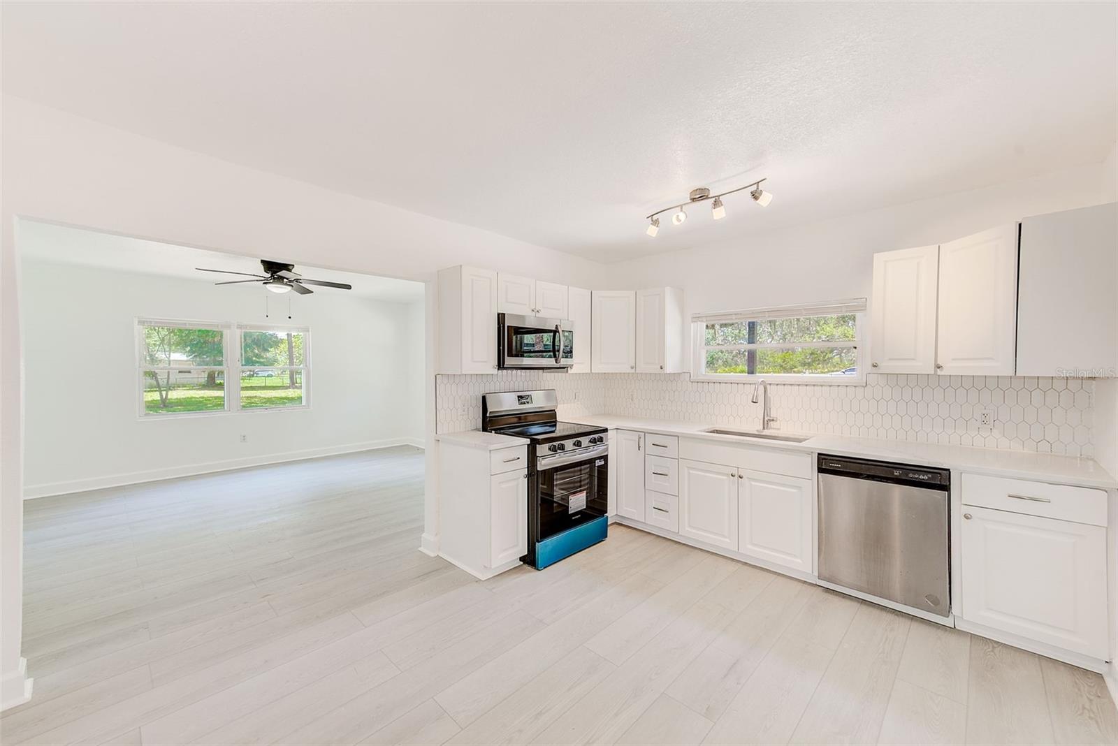 2808 BLOUNT ROAD