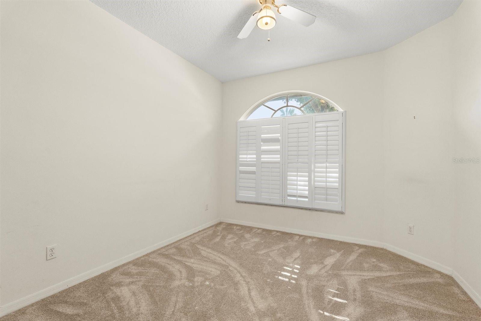 COUNTRY CLUB/MOUNT DORA PH II- - Residential