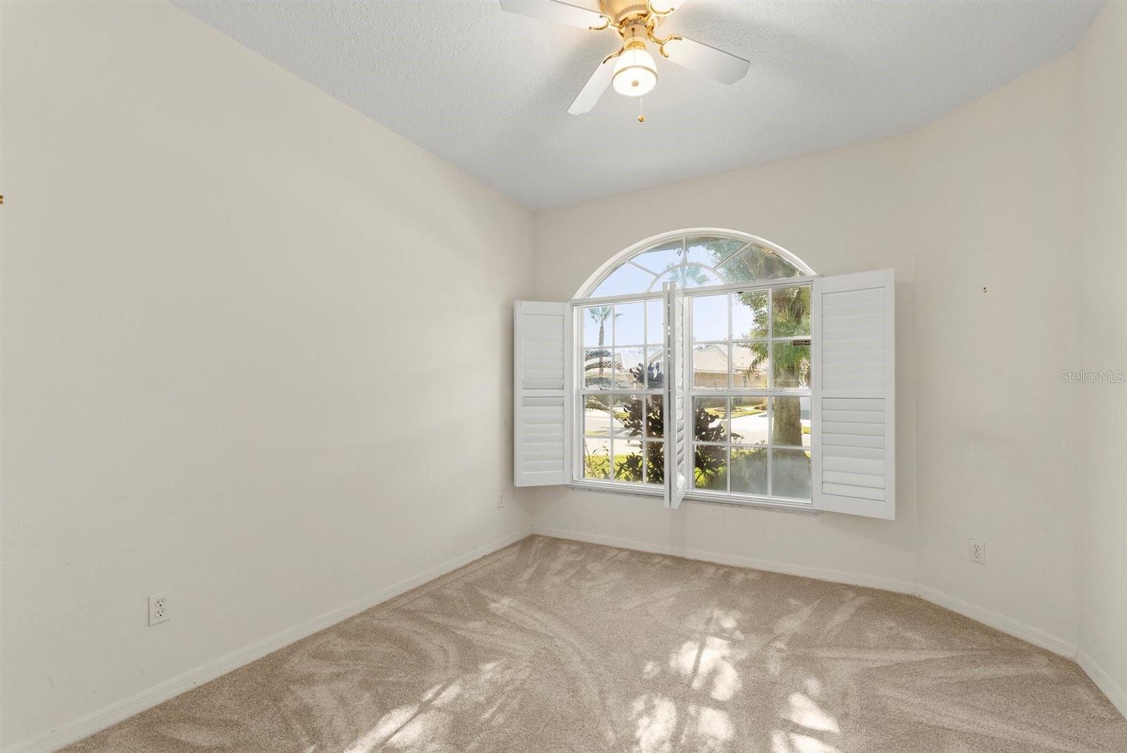 COUNTRY CLUB/MOUNT DORA PH II- - Residential