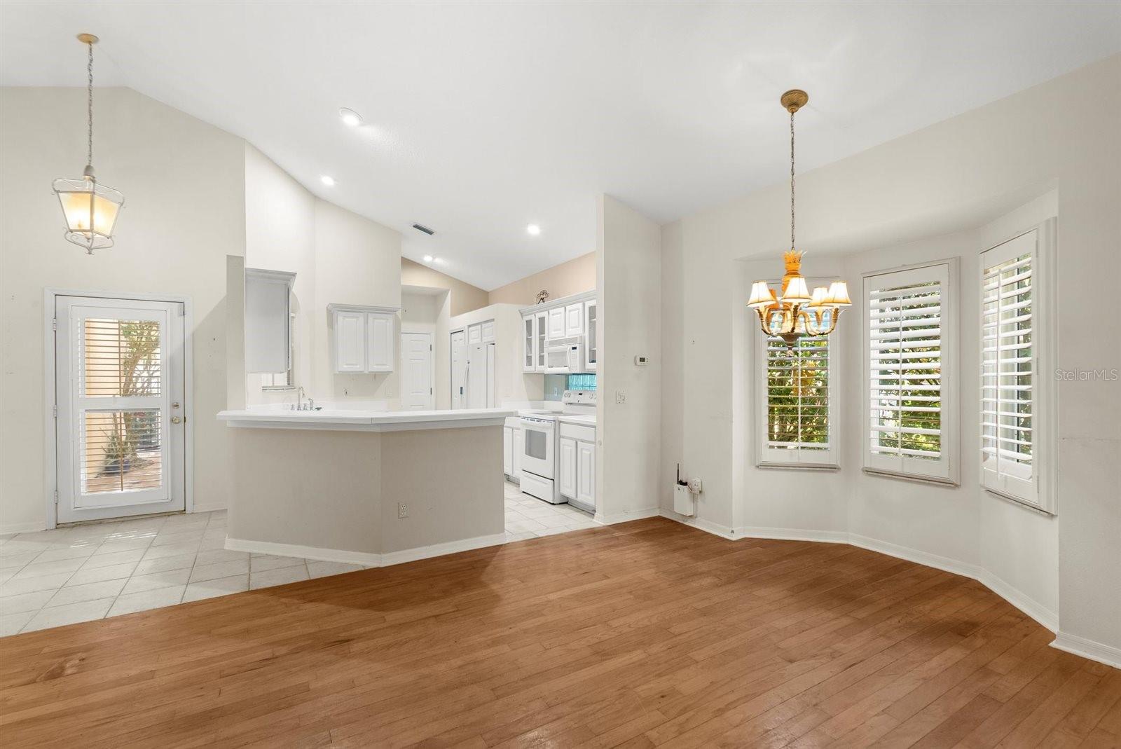 COUNTRY CLUB/MOUNT DORA PH II- - Residential