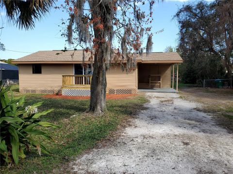 1583 MONTGOMERY AVENUE DAYTONA BEACH FL 32117