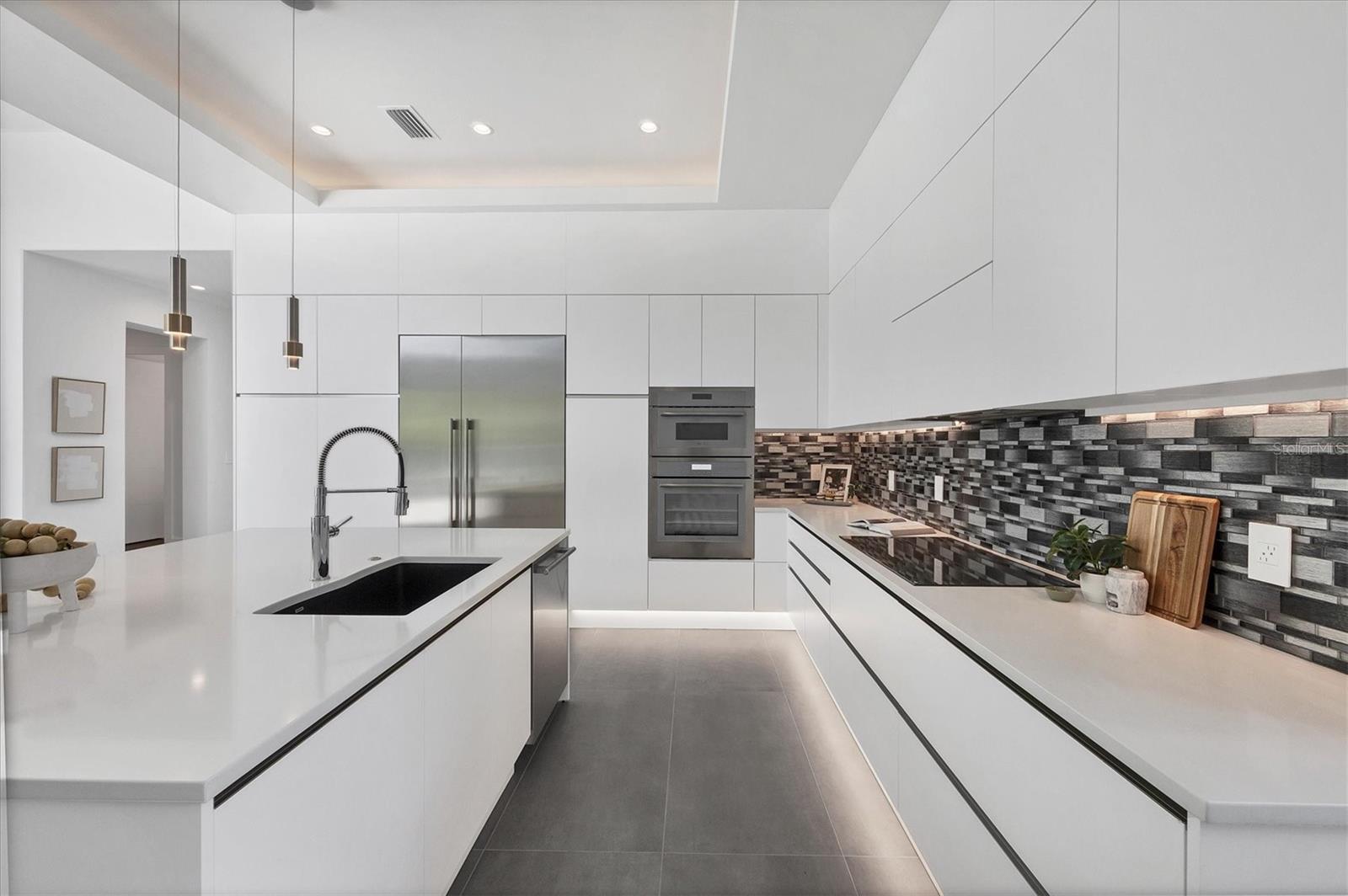 GREENWICH - Residential