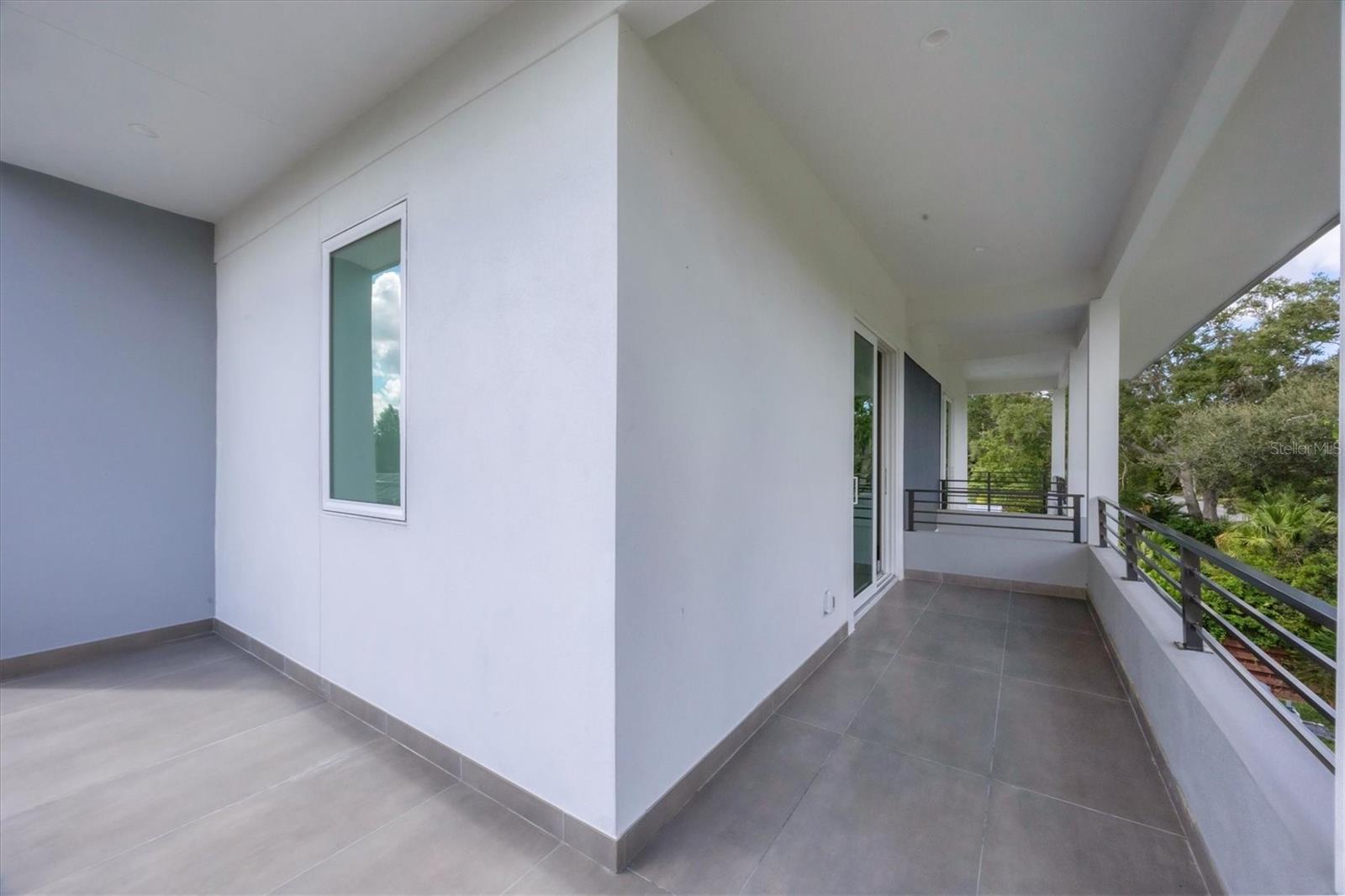 GREENWICH - Residential