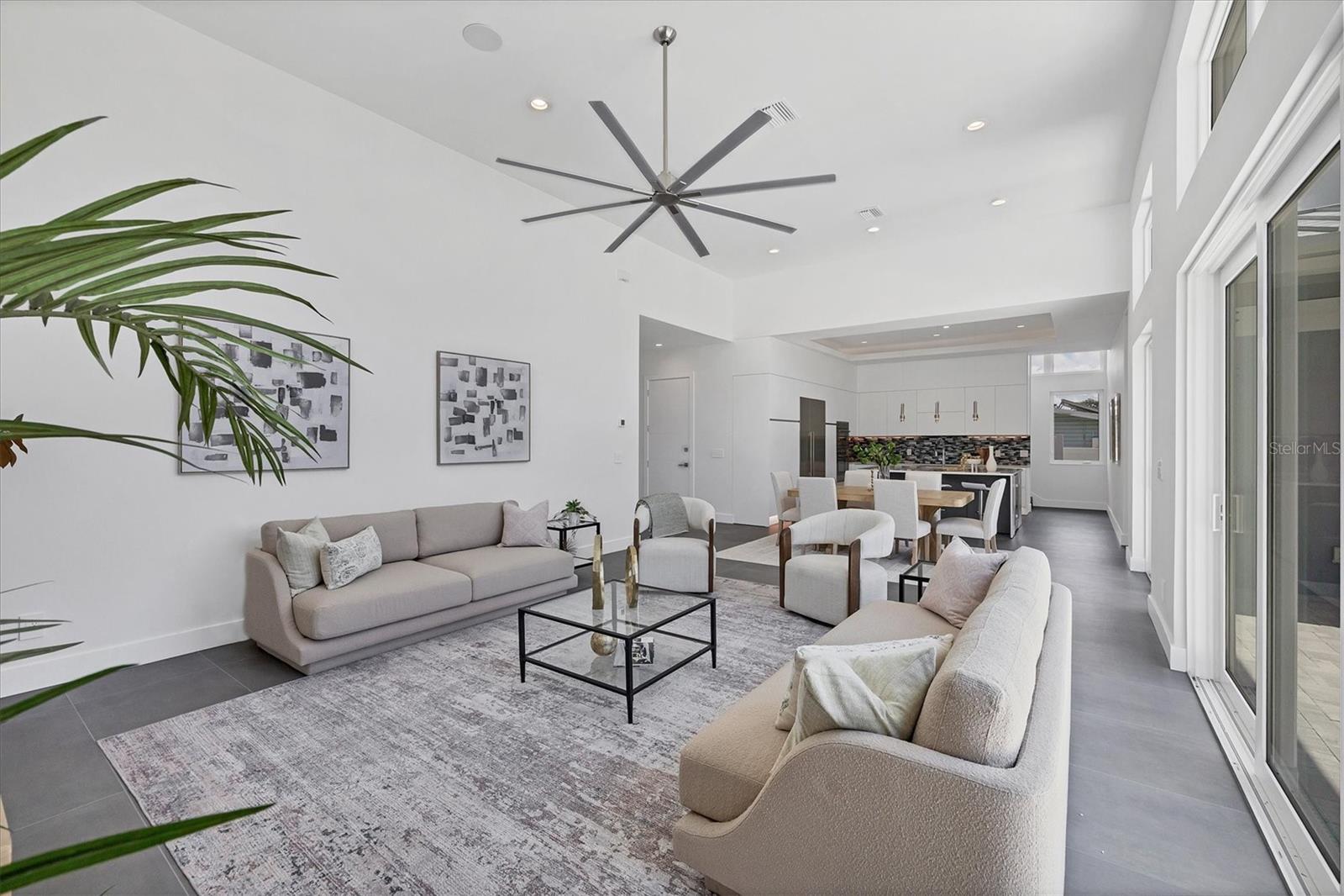 GREENWICH - Residential