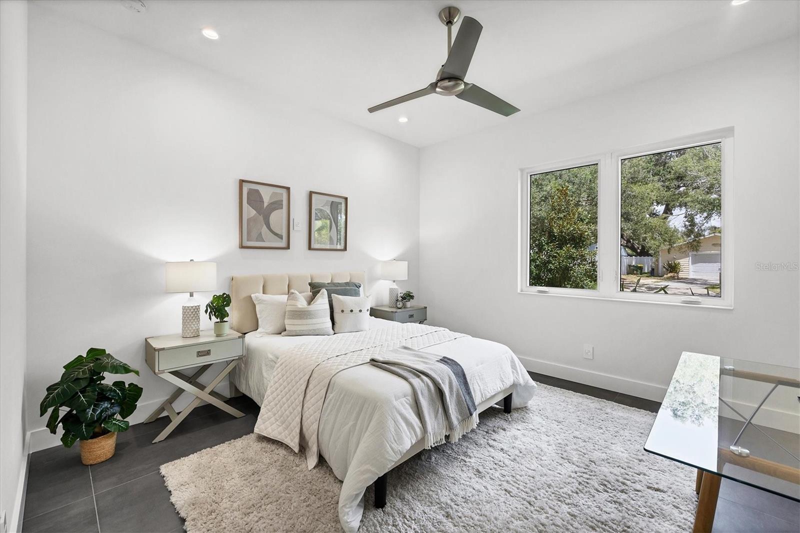 GREENWICH - Residential