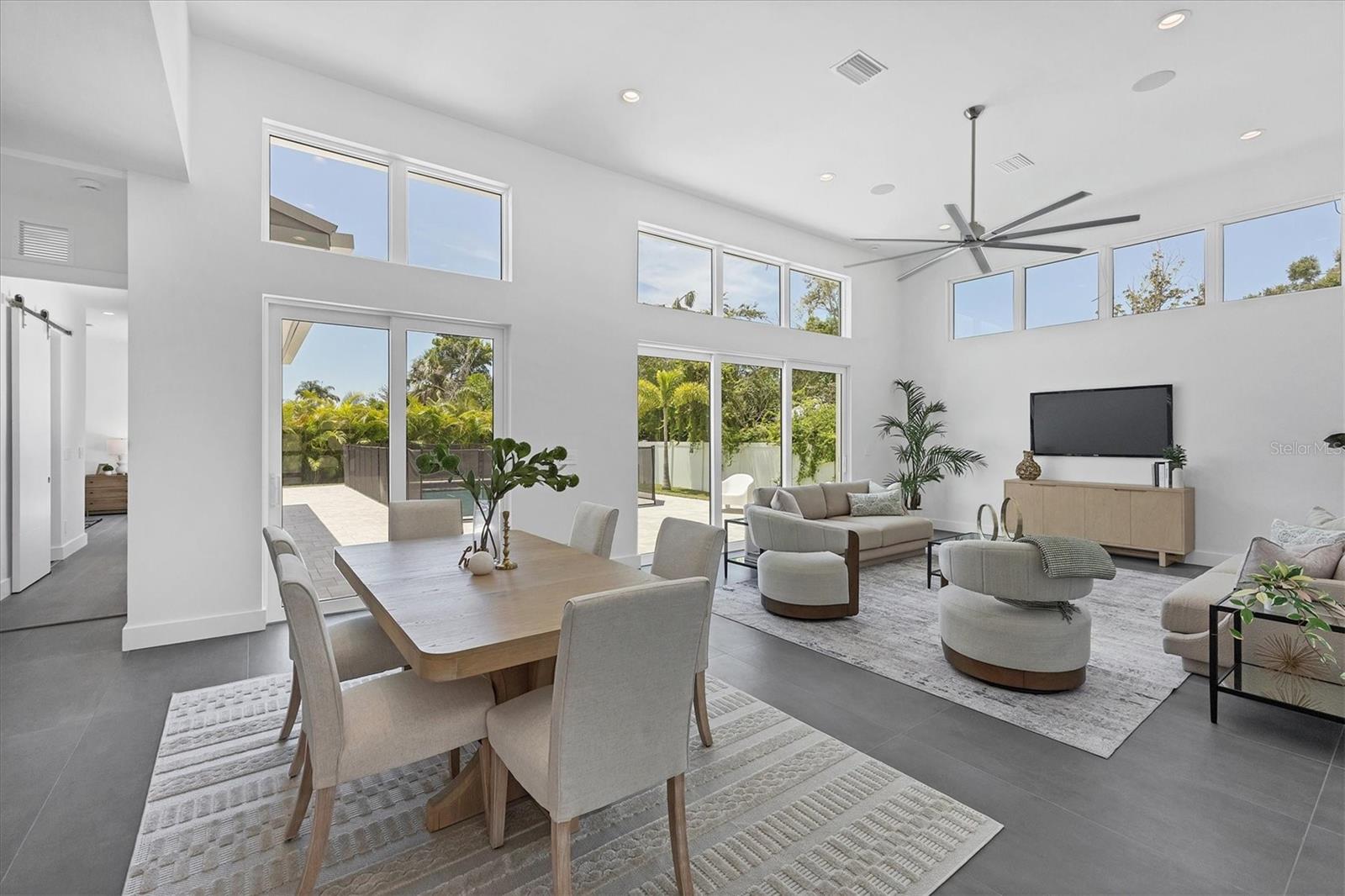 GREENWICH - Residential