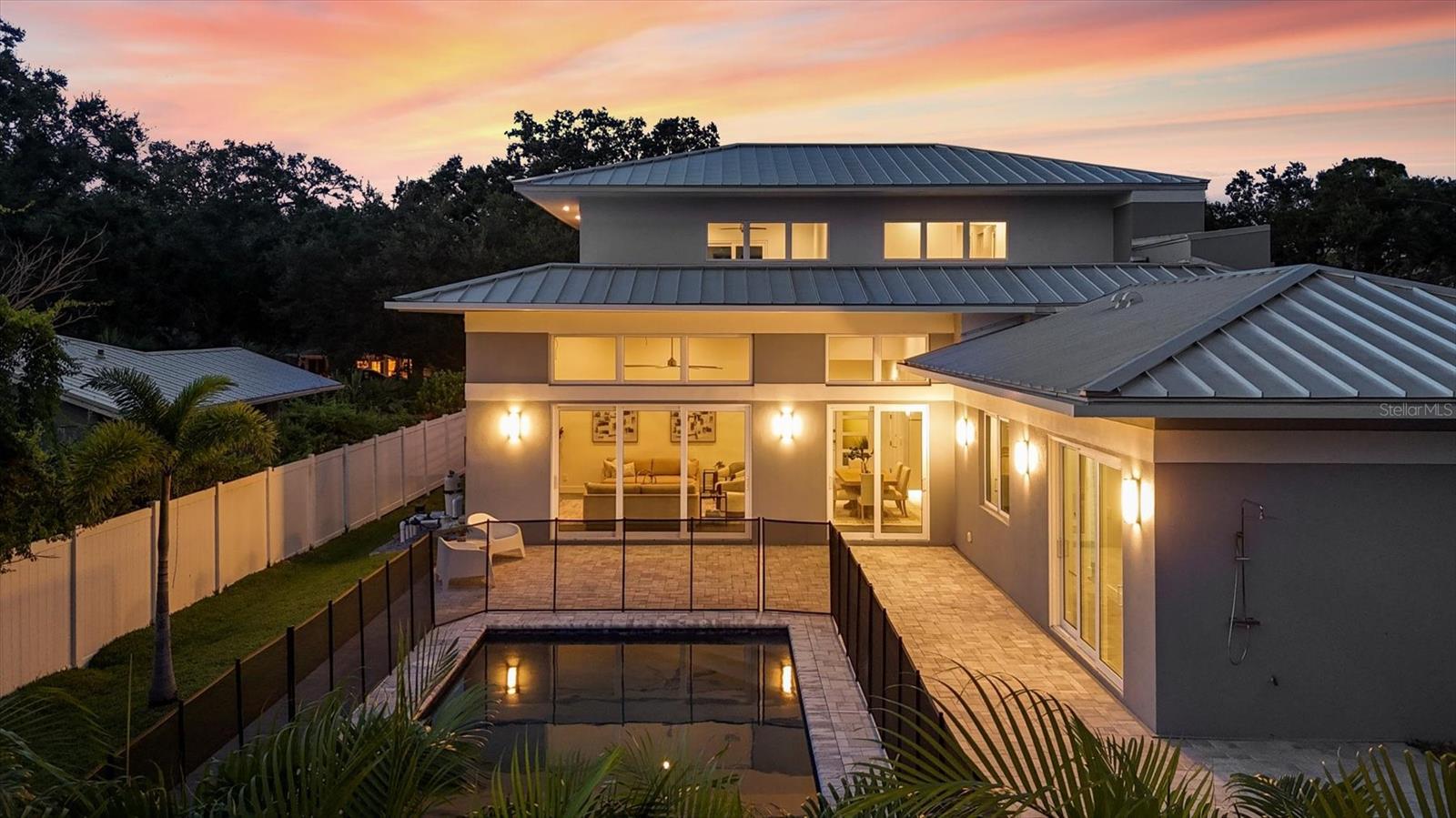 GREENWICH - Residential