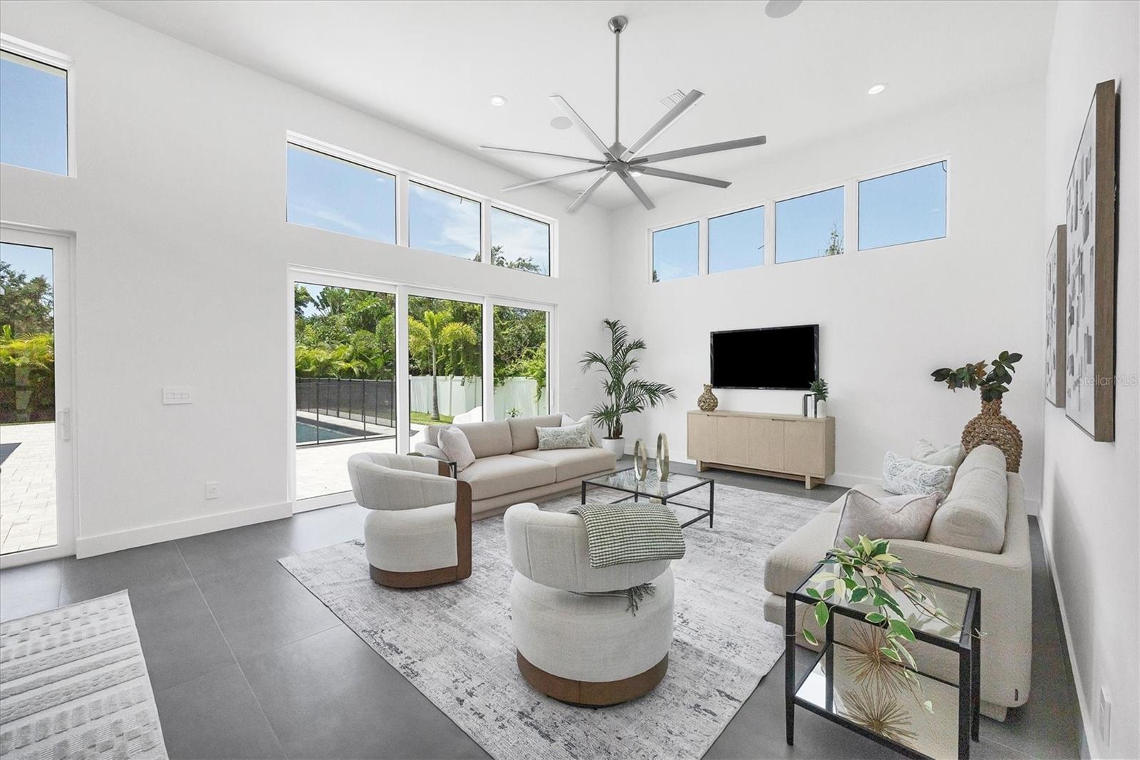 GREENWICH - Residential