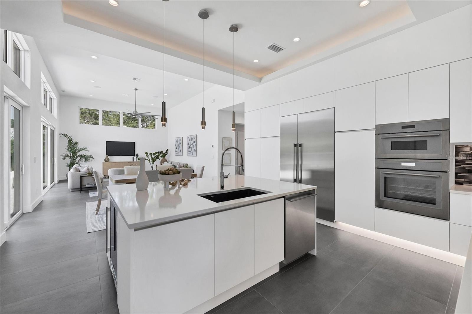 GREENWICH - Residential