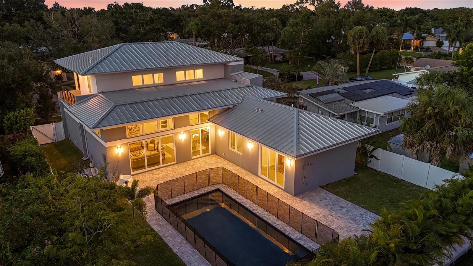 GREENWICH - Residential