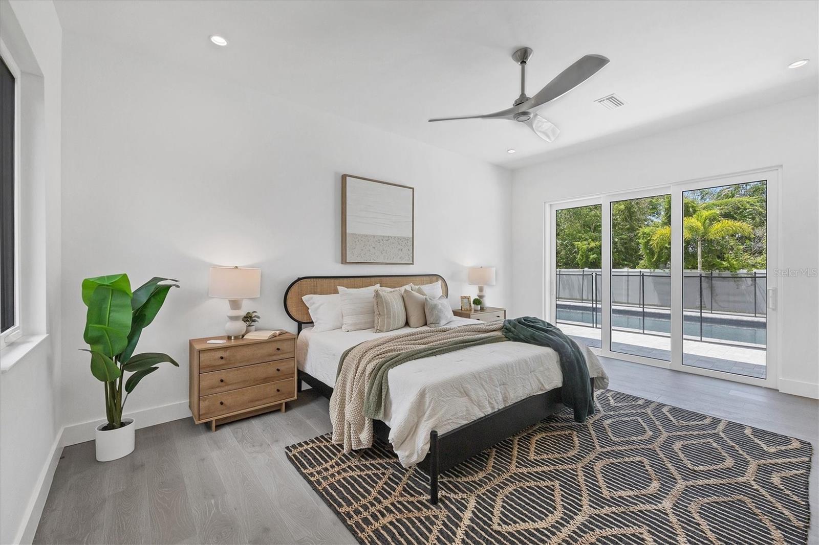 GREENWICH - Residential