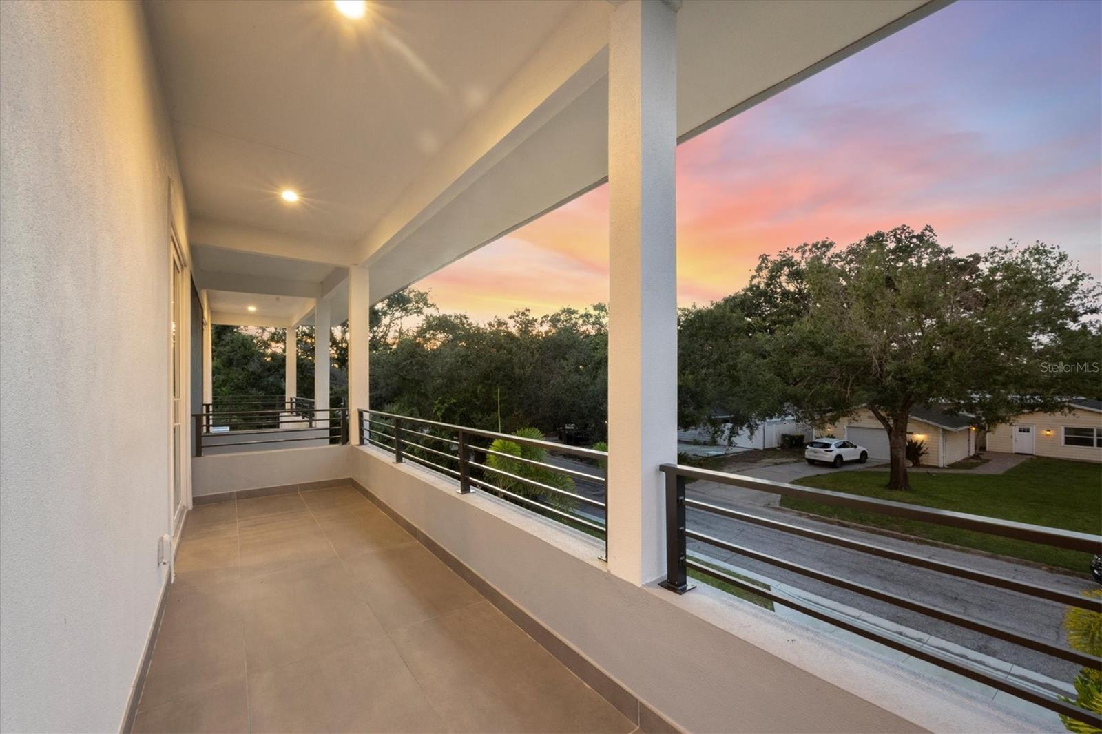 GREENWICH - Residential