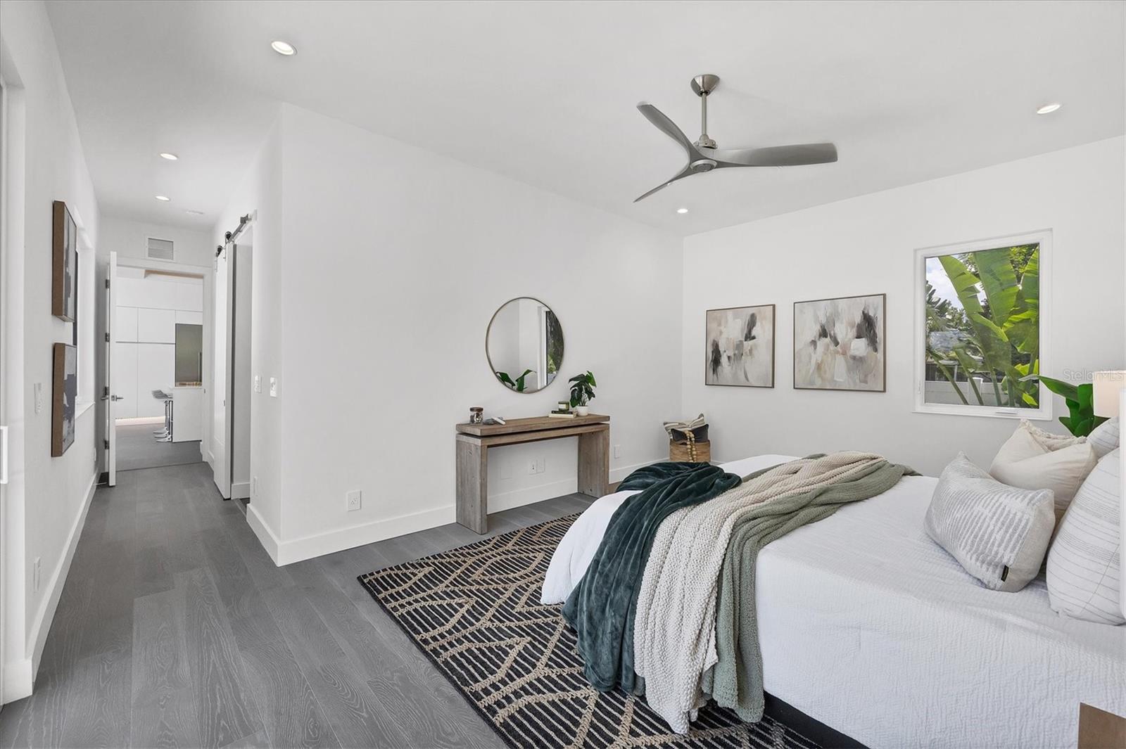 GREENWICH - Residential