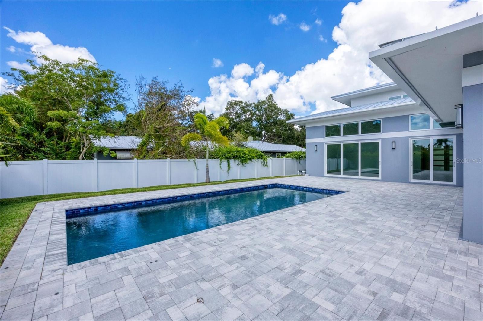 GREENWICH - Residential