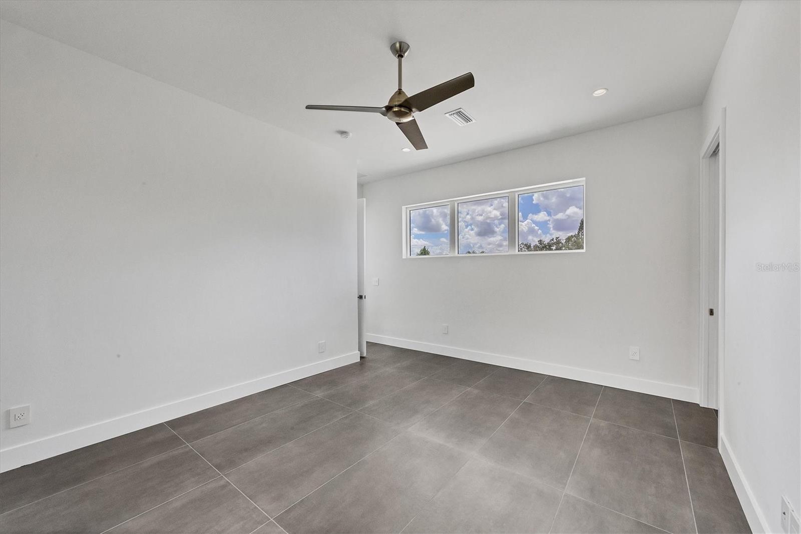 GREENWICH - Residential