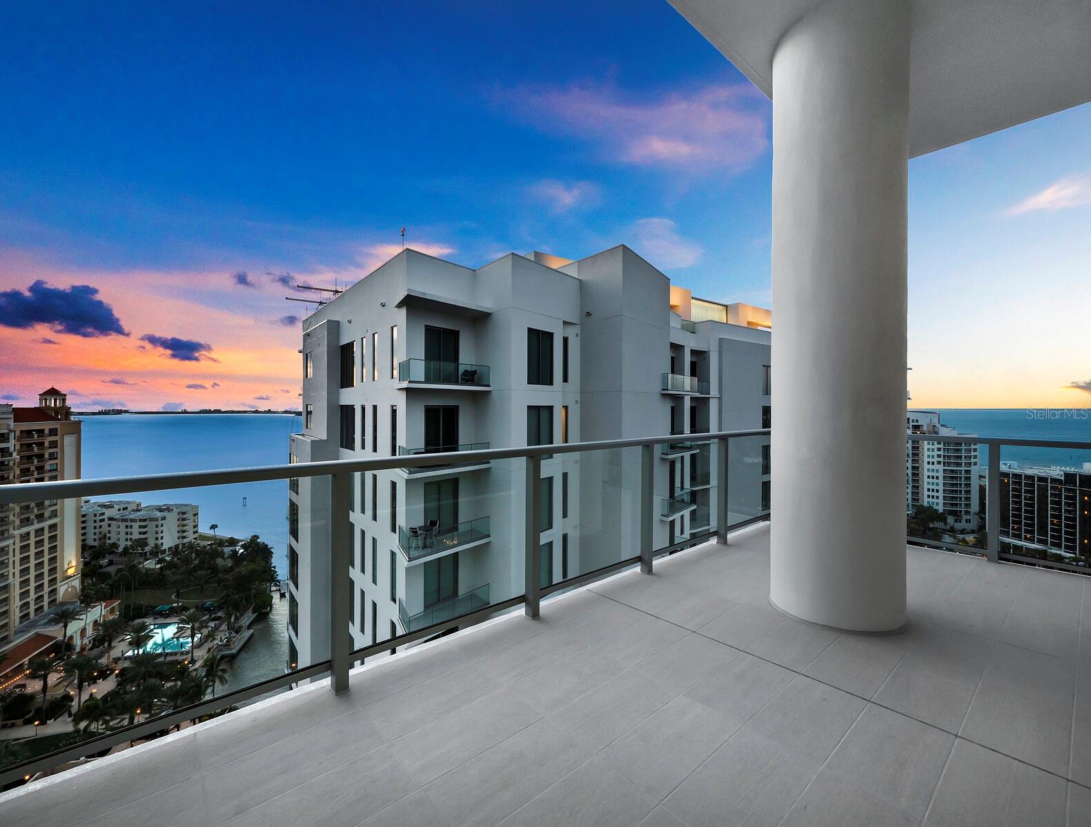 BAYSO SARASOTA - Residential