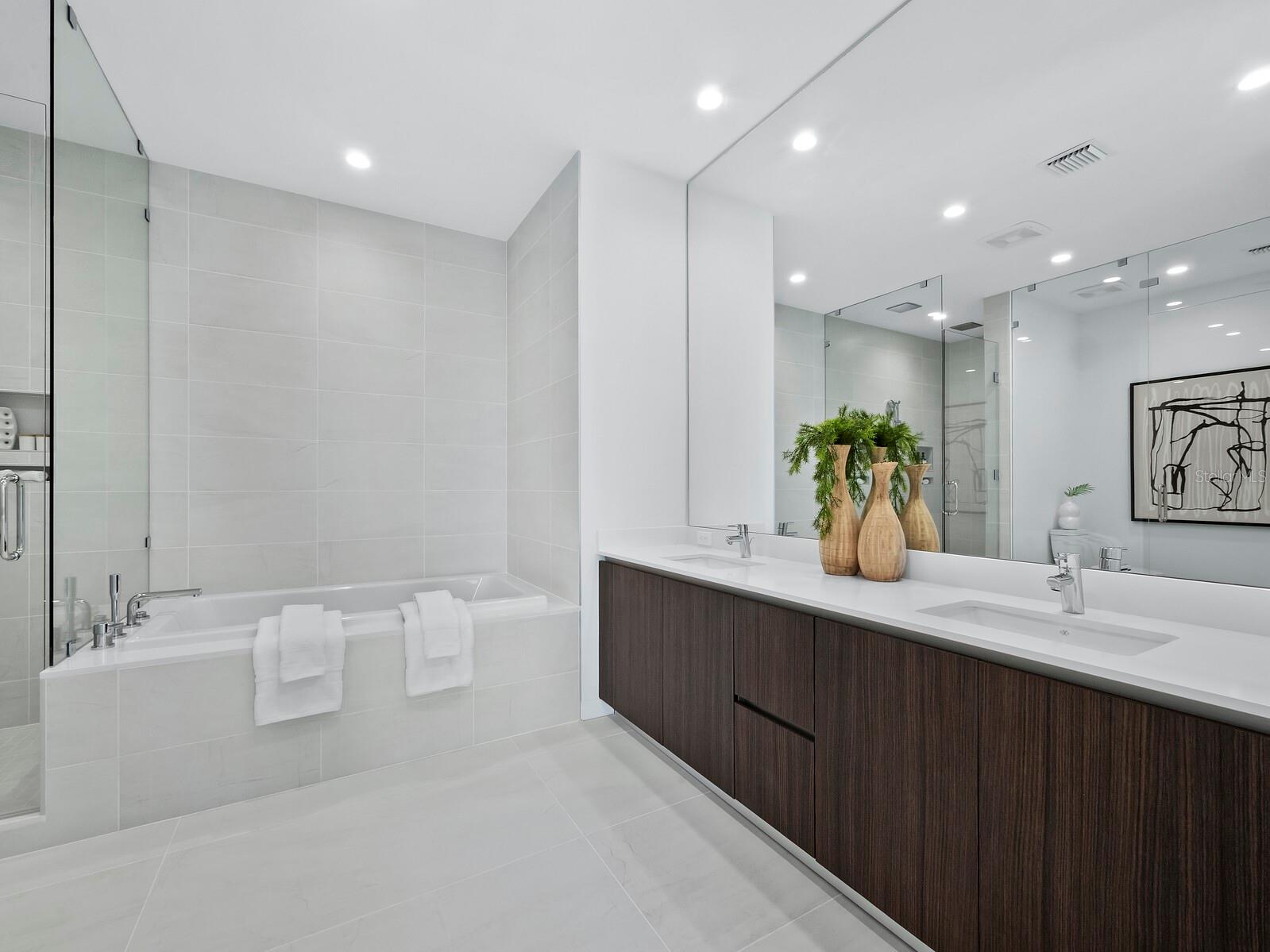 BAYSO SARASOTA - Residential