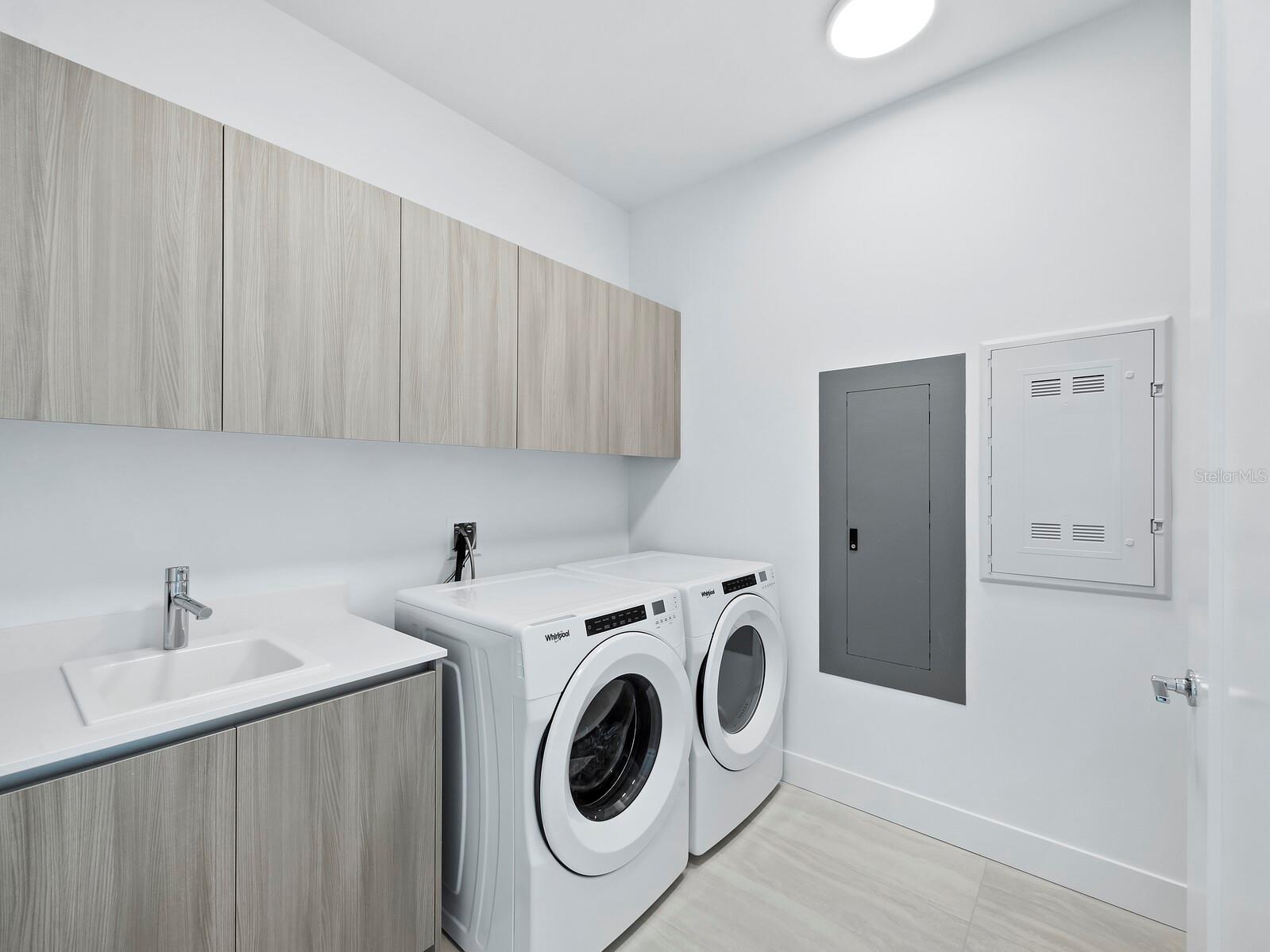 BAYSO SARASOTA - Residential