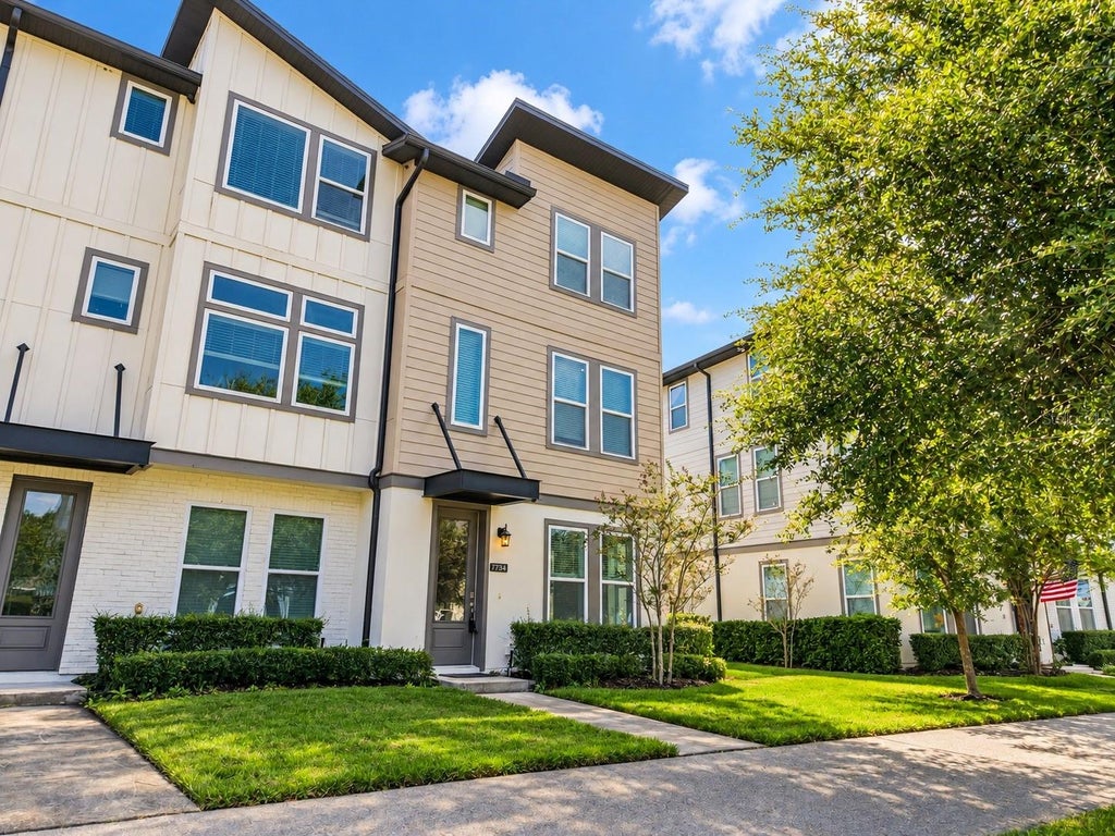 Photo of 7734 Nemours Parkway, Orlando, FL 32827 (MLS # O6450952)