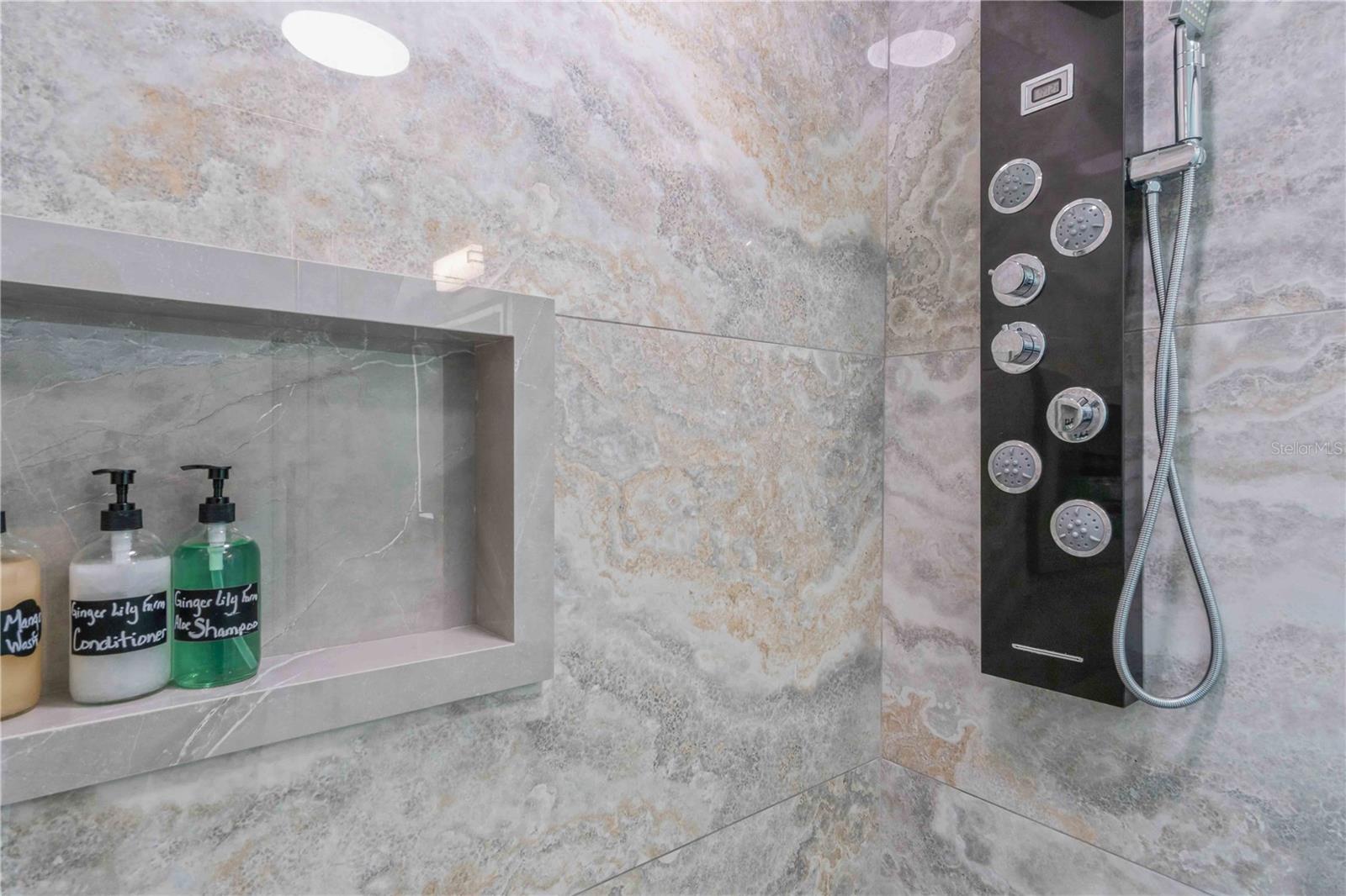 PUNTA GORDA ISLES SEC 01 - Residential