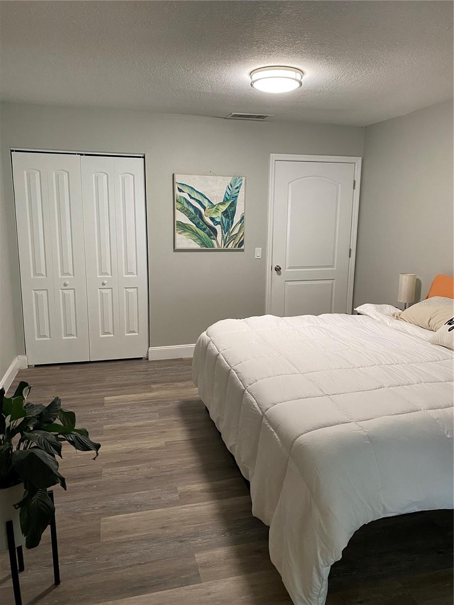 CLAIR MEL CITY SEC A UNIT - Residential Lease