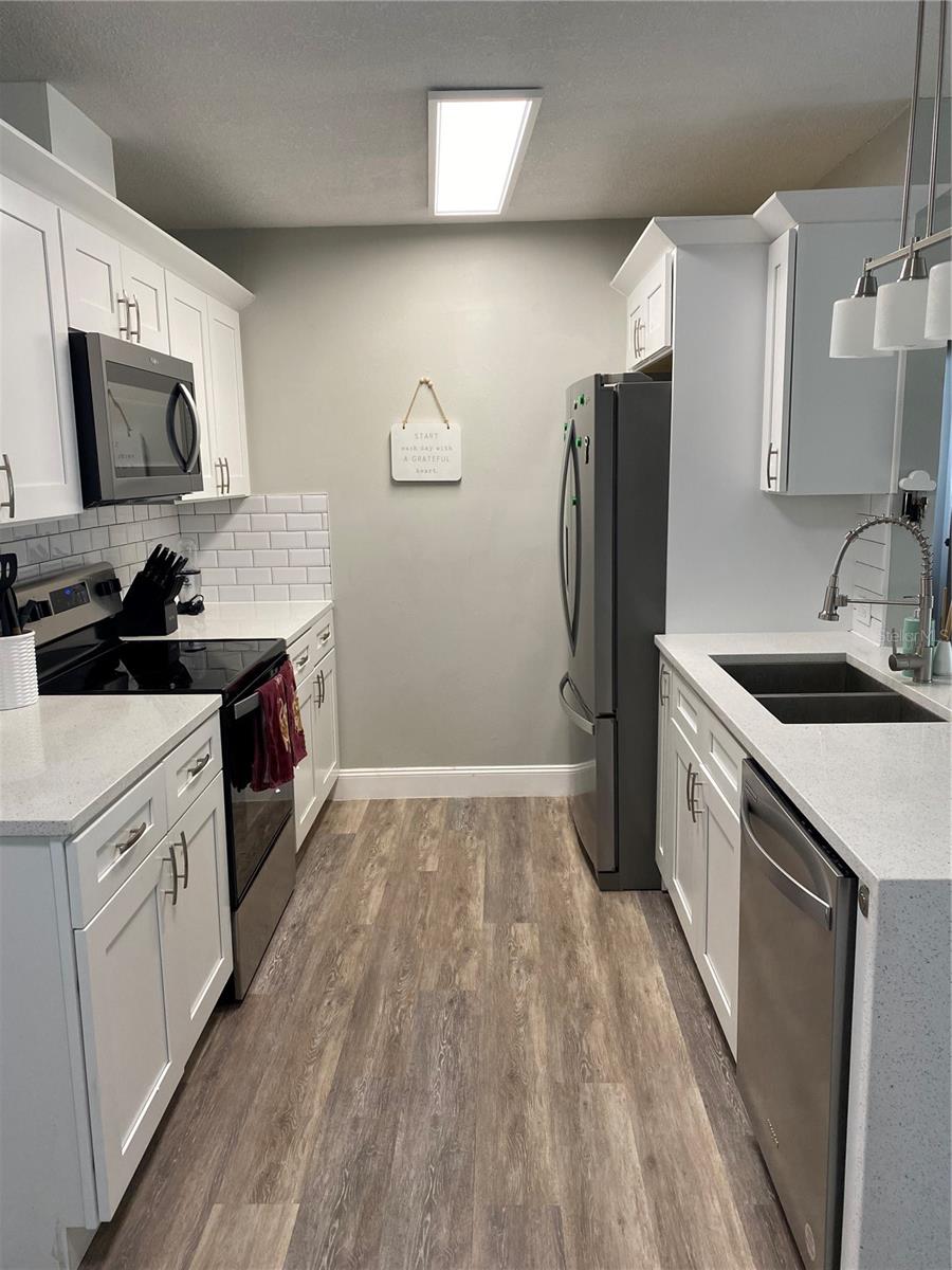 CLAIR MEL CITY SEC A UNIT - Residential Lease