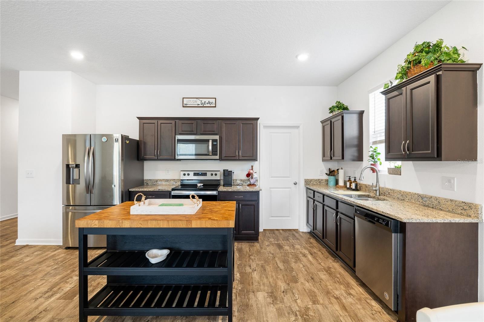 RIVERSTONE PH 1 - Residential