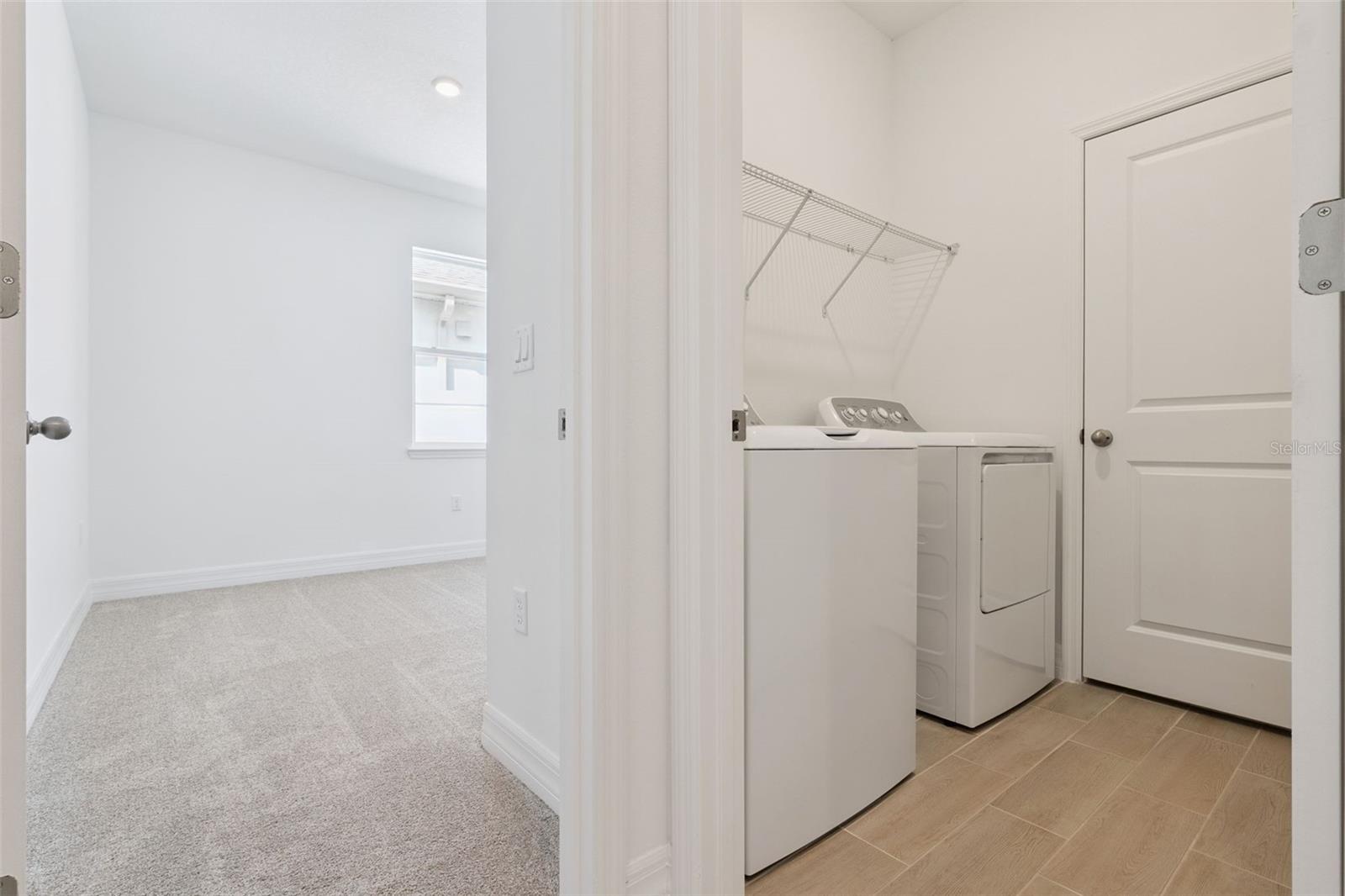 PRAIRIE OAKS - Residential